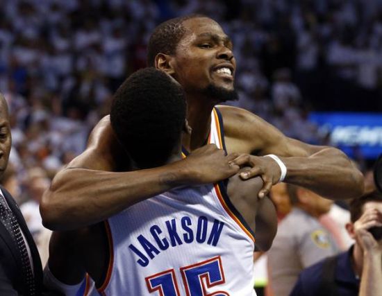 CBA杯战报：徐杰18分8助，广东101-75大胜江苏（CBA杯赛快讯：徐杰18分8助攻，广东101-75击败江苏）