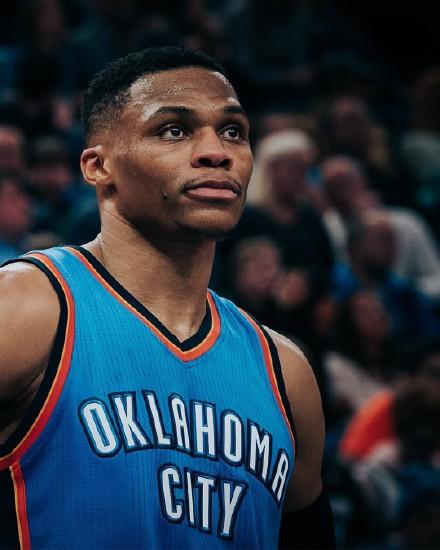 前队友：曾和马拉多纳开车出行，交警把我们拦住只为和他合影（马拉多纳前队友忆：与他同车外出曾被交警拦下，只为合影留念）