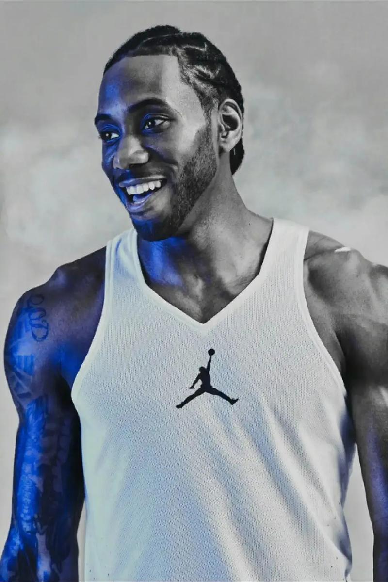 玩脏的？雷霆多尔特小动作击翻文班亚马 随后巴恩斯被犯规未吹（雷霆多尔特疑似小动作放倒文班亚马，随后巴恩斯遭犯规未判）