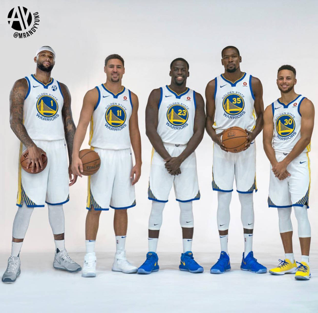 队报：法国队世界杯26人大名单已经确定16人，竞争很激烈（队报：法国队世界杯26人名单已锁定16席，名额之争白热化）