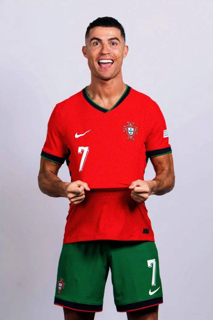 篮球场上的精彩瞬间：杨瀚森的挑篮绝技（球场高光瞬间：杨瀚森的挑篮神技）