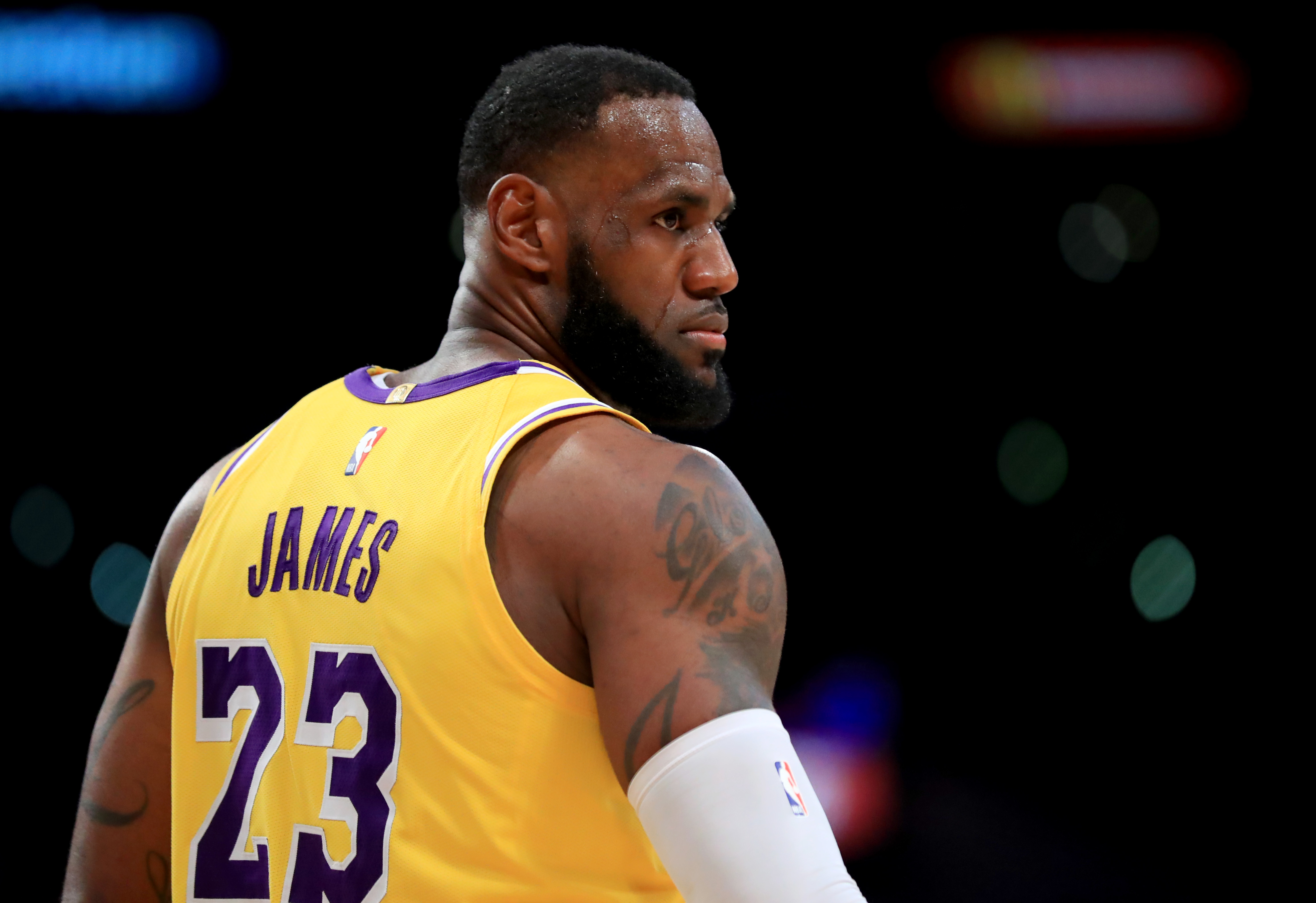 孙兴慜附体！范德文逆天一条龙！预定年度最佳（范德文化身孙兴慜，长途奔袭神迹！年度最佳在望）