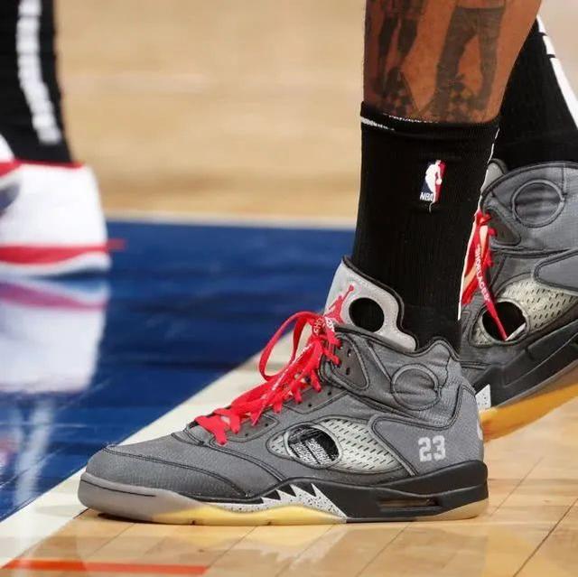 大卫·席尔瓦：加盟曼城是生涯最正确的决定，瓜迪奥拉是天才（大卫·席尔瓦自评加盟曼城是生涯最佳选择，盛赞瓜迪奥拉为天才）