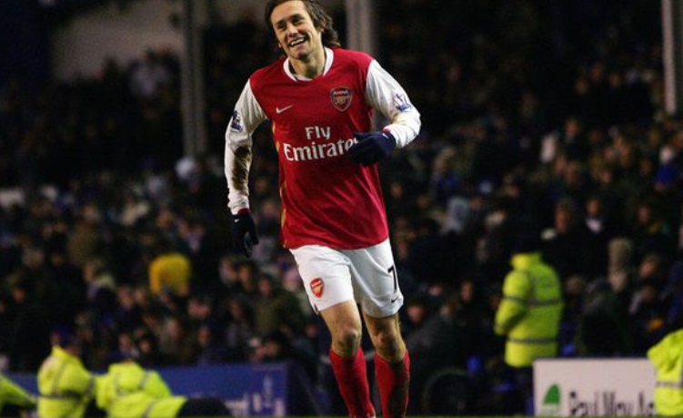 巴萨近10次面对马竞7胜1平2负占优，22-24年取得5连胜（巴萨近10战马竞7胜1平2负占优，2022-2024年豪取五连胜）