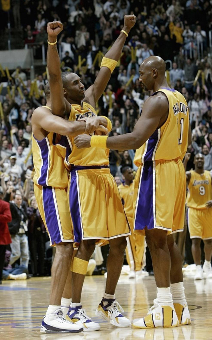 黄蜂队备战老鹰之战，三员大将出战成疑（黄蜂迎战老鹰在即，三大主力出战成疑）