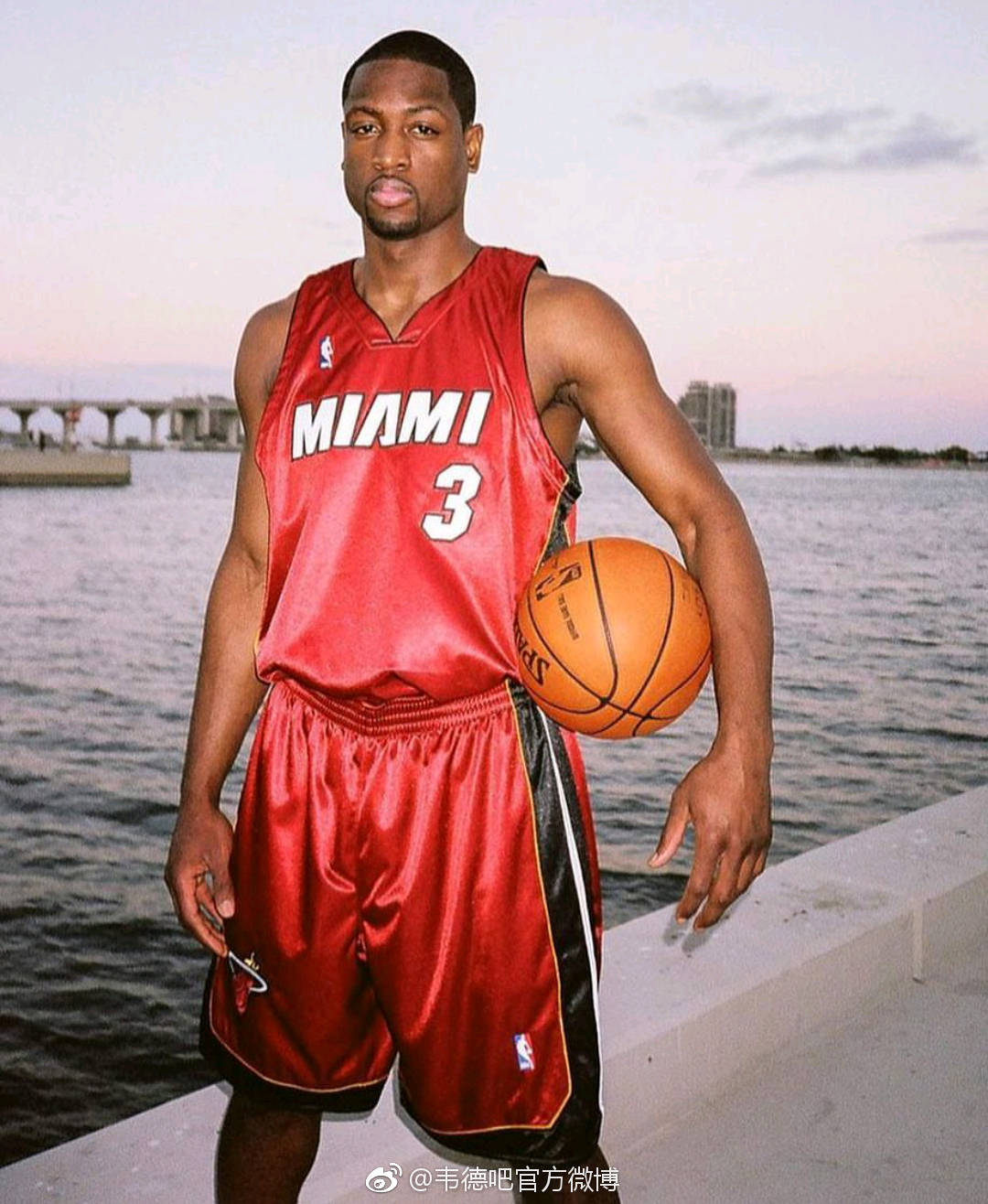 贝林厄姆世界级表现再度惊艳皇马（贝林厄姆再现世界级状态 再次震撼皇马）