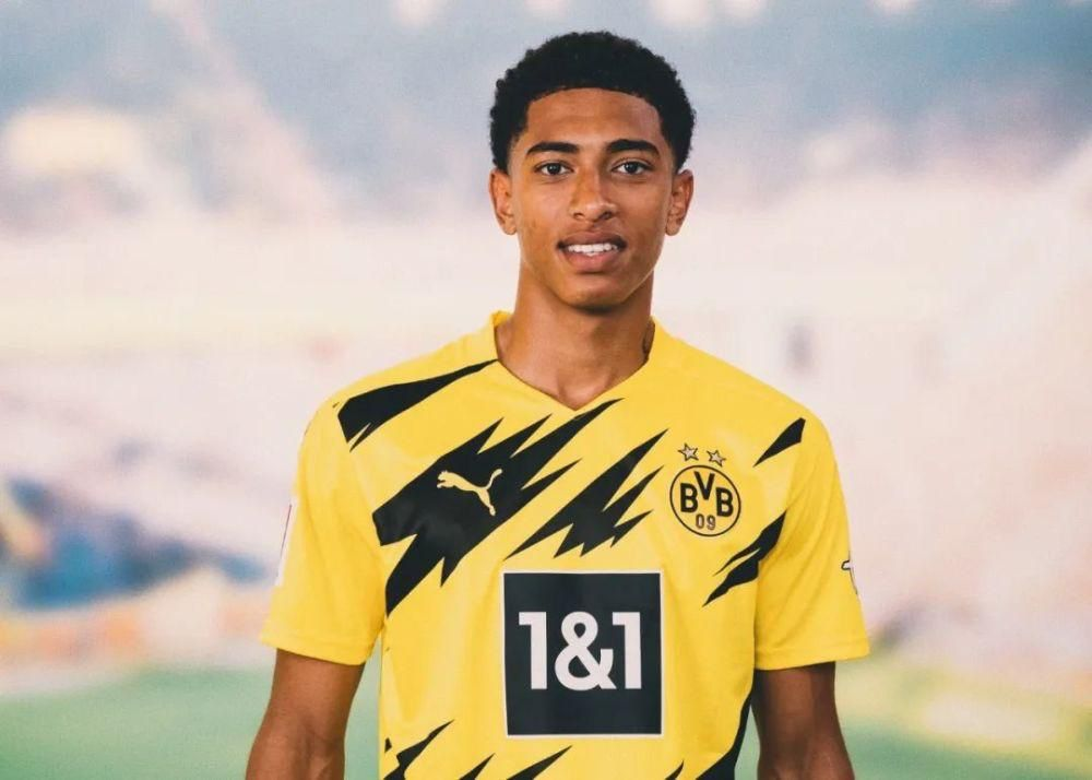 曼城德布劳内助攻斯特林得分（德布劳内献助攻 斯特林为曼城建功）