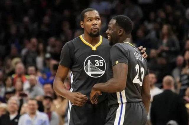 维金斯生涯第38次正负值低于-25，NBA同期历史最多（维金斯生涯已38次单场正负值跌至-25以下，位列NBA同期第一）