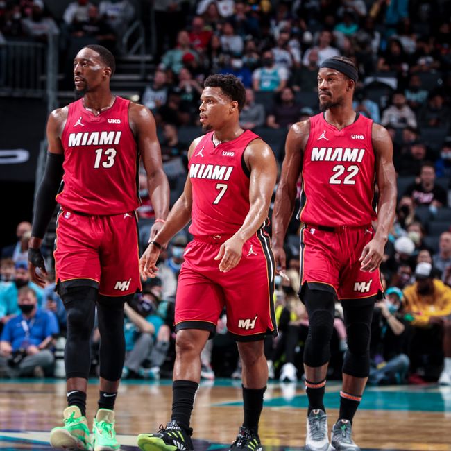 手感冰凉！麦克布莱德半场7中1仅拿2分1篮板2助攻（状态低迷！麦克布莱德半场7投仅1中，仅得2分1篮板2助攻）