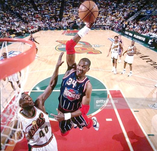 芒特复苏原因揭秘，但恐世界杯梦断！图赫尔无意重招爱将曼联受益（揭秘芒特回暖之因：世界杯前景堪忧，图赫尔无意召回爱徒，曼联成最大受益者）