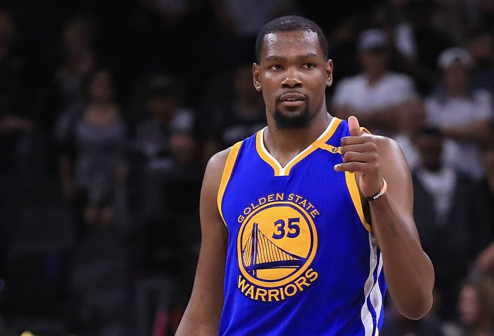 德天空&图片报：奥格斯堡已解雇瓦格纳，球队3胜1平8负排第14（德媒：奥格斯堡解雇主帅瓦格纳，3胜1平8负暂列第14位）