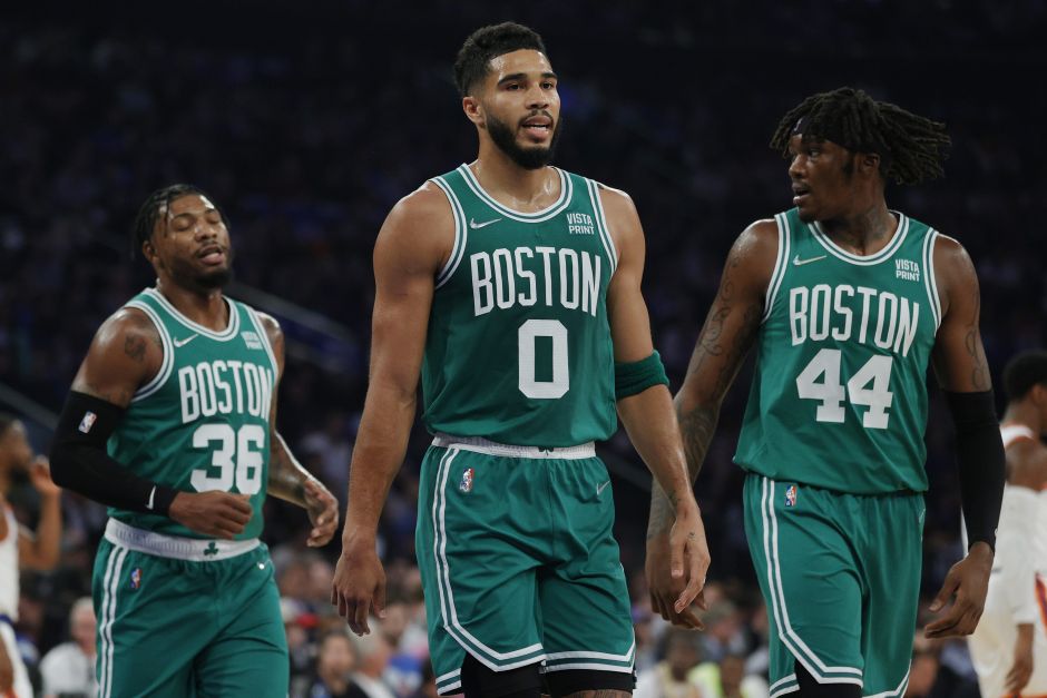 NBA最佳阵容公布：字母哥入选（NBA年度最佳阵容出炉，字母哥榜上有名）