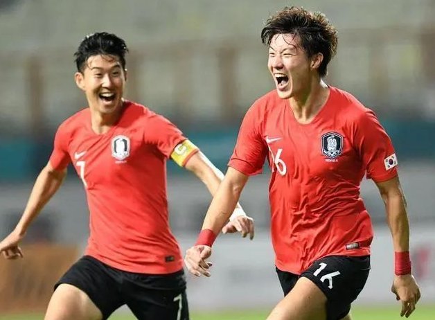 安帅谈维尼修斯国家德比不满被换下：我跟他说他犯了一个错误（安切洛蒂回应维尼修斯对国家德比被换下不满：我已告诉他他做错了）