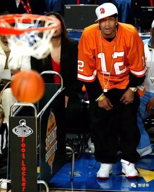 意媒：小法以后留在意甲可能性不大，大概率会前往巴萨或曼城（意媒：小法留在意甲希望渺茫，或将转投巴萨或曼城）