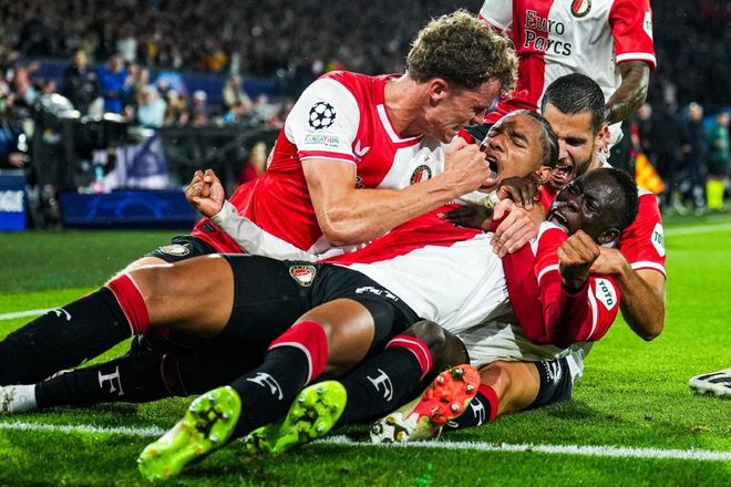 半场：纳什维尔2-0迈阿密国际，乔希-鲍尔破门，瑟里奇点射（半场战报：纳什维尔2-0领先迈阿密国际，乔希-鲍尔建功，瑟里奇点球命中）