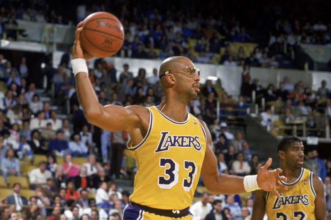 马竞铁血防守压制对手（马竞钢铁防线让对手无计可施）